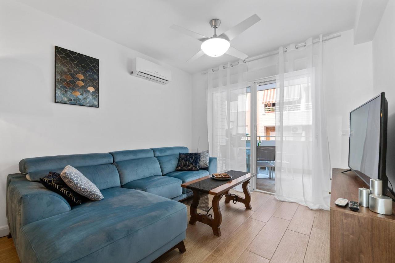 Marina Apartament Торевиеха Екстериор снимка