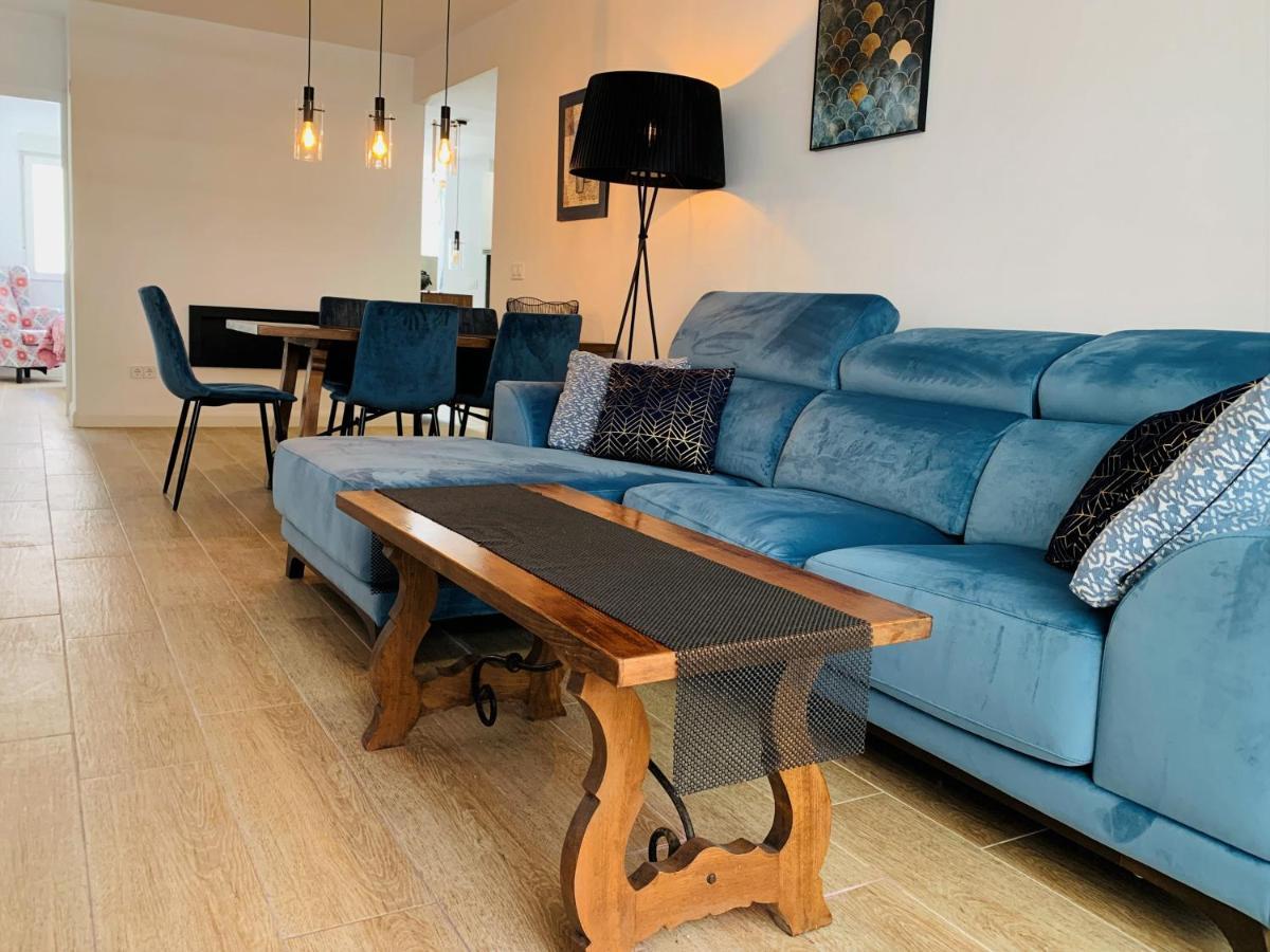Marina Apartament Торевиеха Екстериор снимка